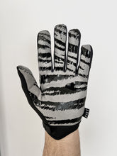 Load image into Gallery viewer, THE HOOLIGANS X FIST GLOVES V2
